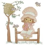 Menina sentada na cerca.