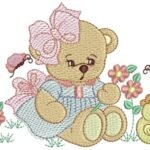 Ursa Segurando Flores Sentada com Patinho - Rippled e Ponto Cheio