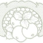 Maçãs com Richelieu E Moldura com Crivo